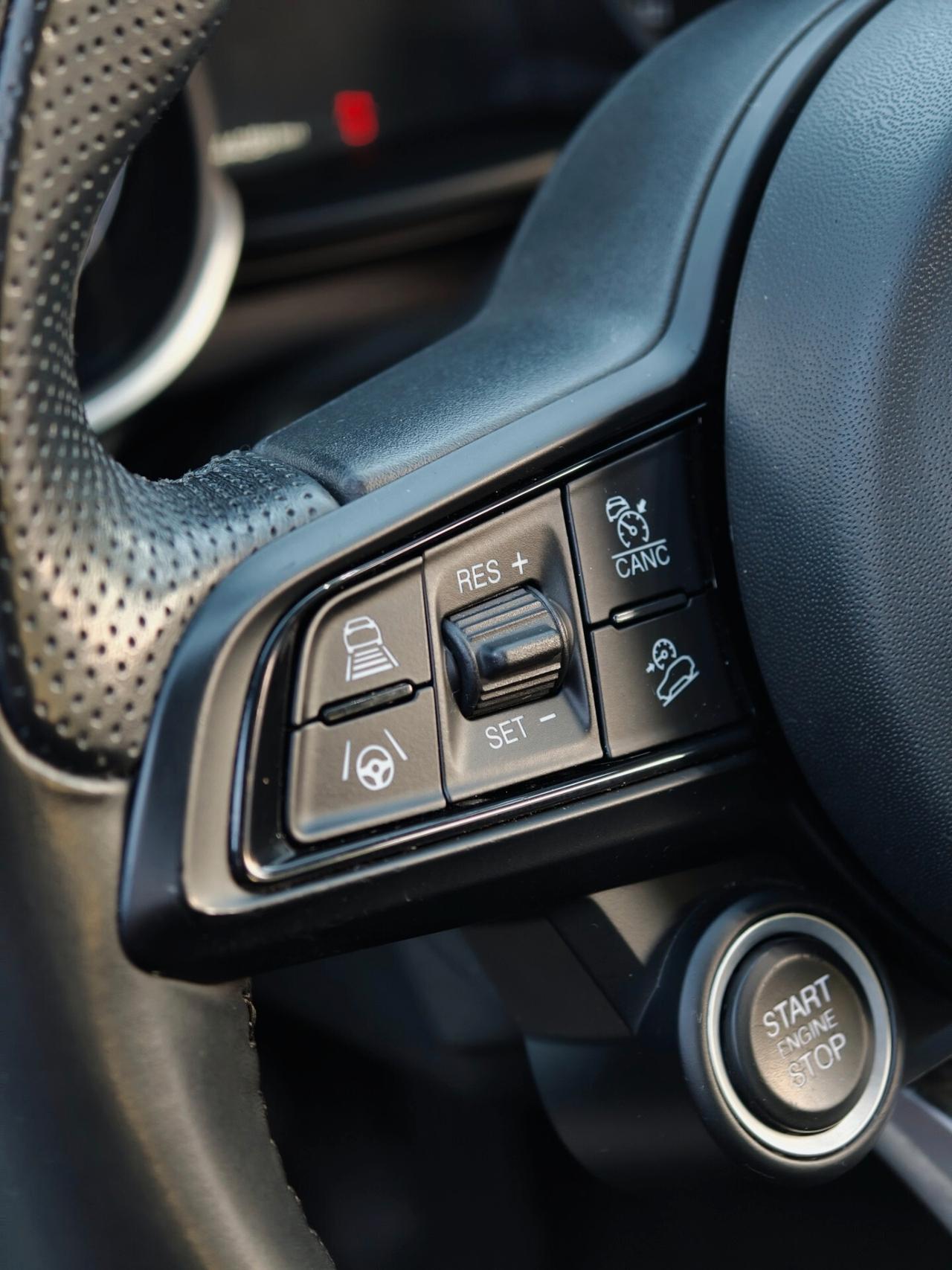 Alfa Romeo Stelvio 2.2 Turbodiesel 160 CV AT8 RWD