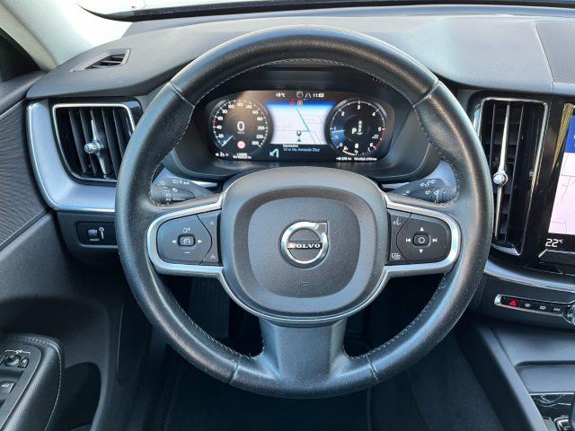 VOLVO XC60 B4 (d) AWD Geartronic Momentum Pro