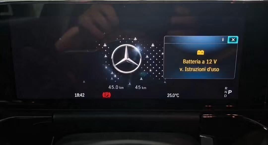Mercedes GLA 200Automatic km0 tetto panoramico full