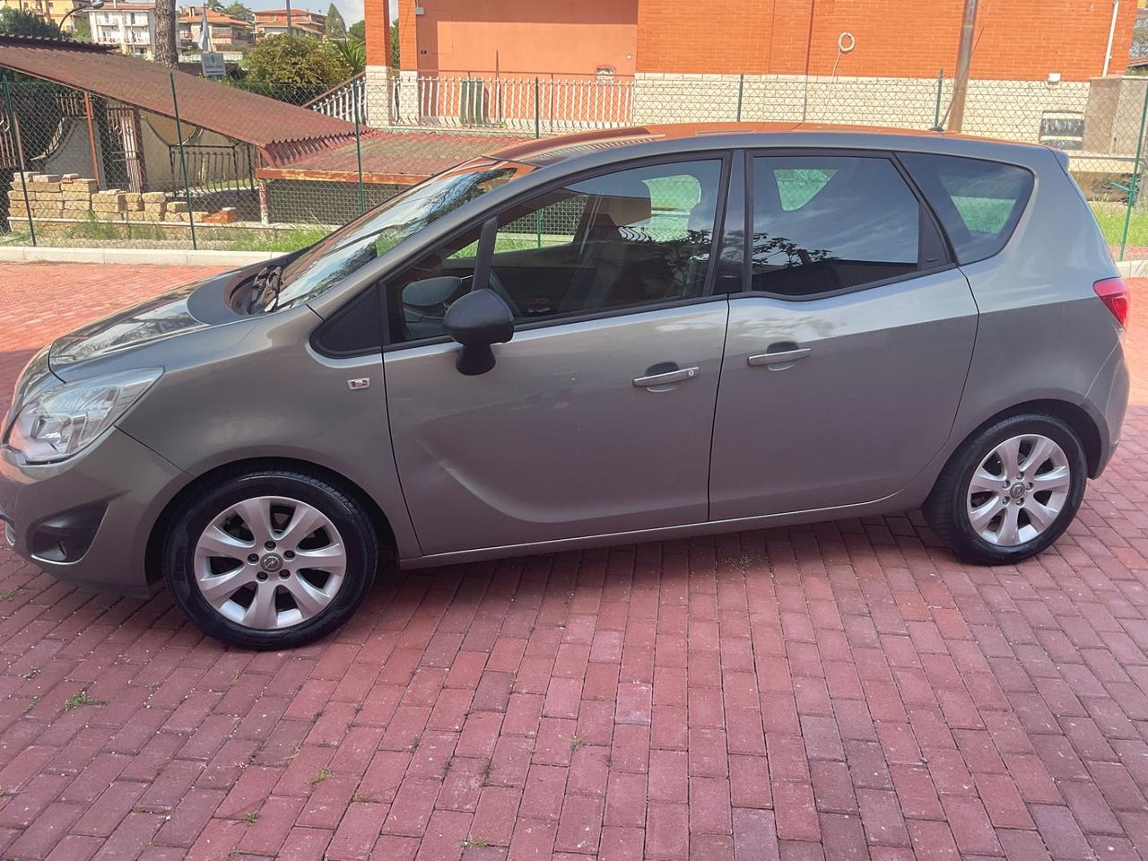 Opel Meriva 1.4 100CV Cosmo GPL