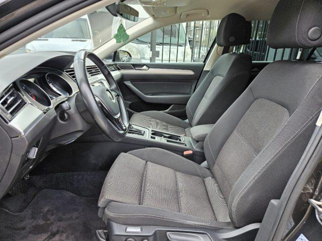 VOLKSWAGEN Passat Variant 1.6 TDI SCR DSG Business BMT