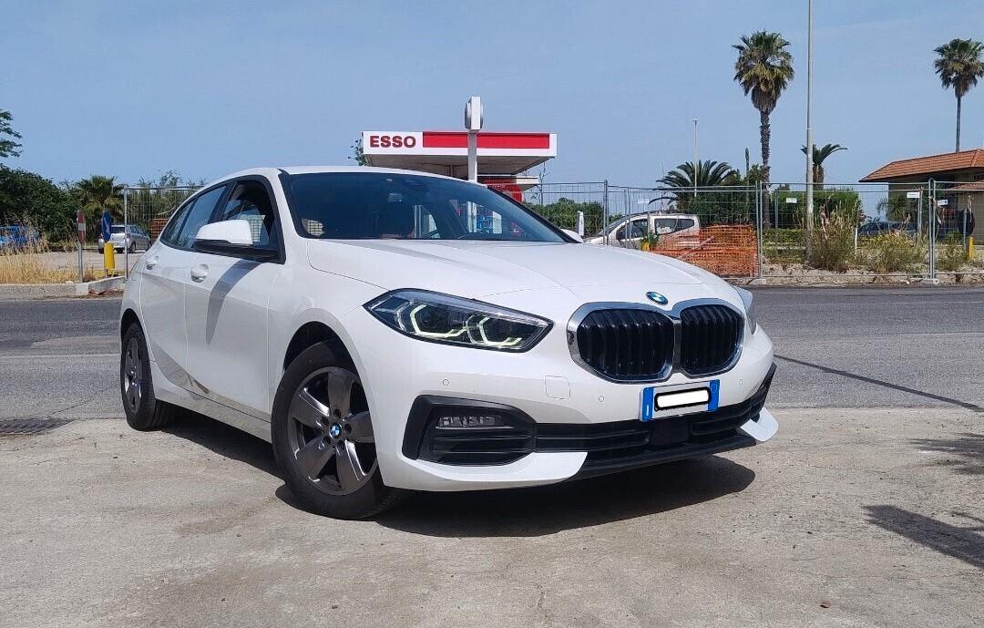 Bmw 116 116d 5p. Advantage