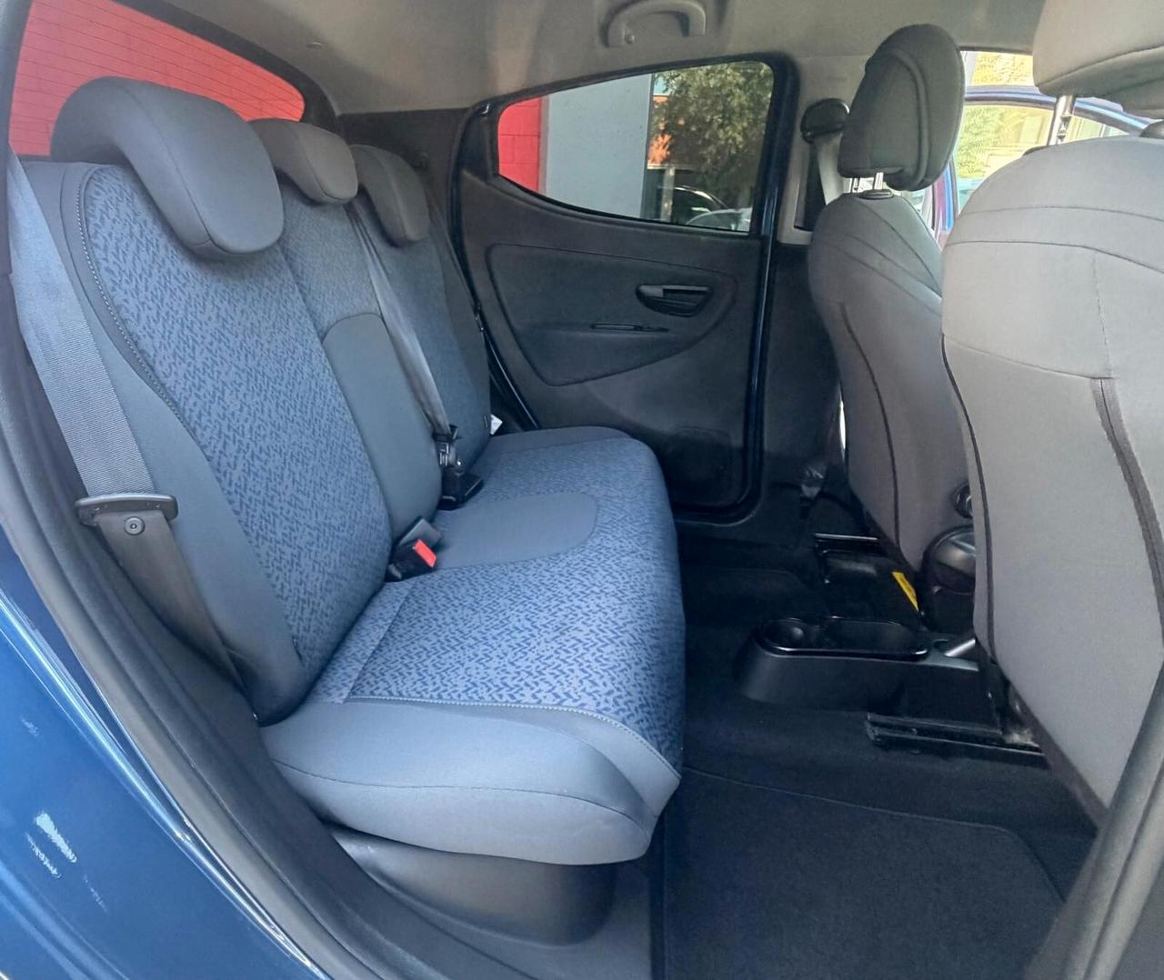 Lancia Ypsilon 1.0 FireFly 5 porte S&S Hybrid Alberta Ferretti