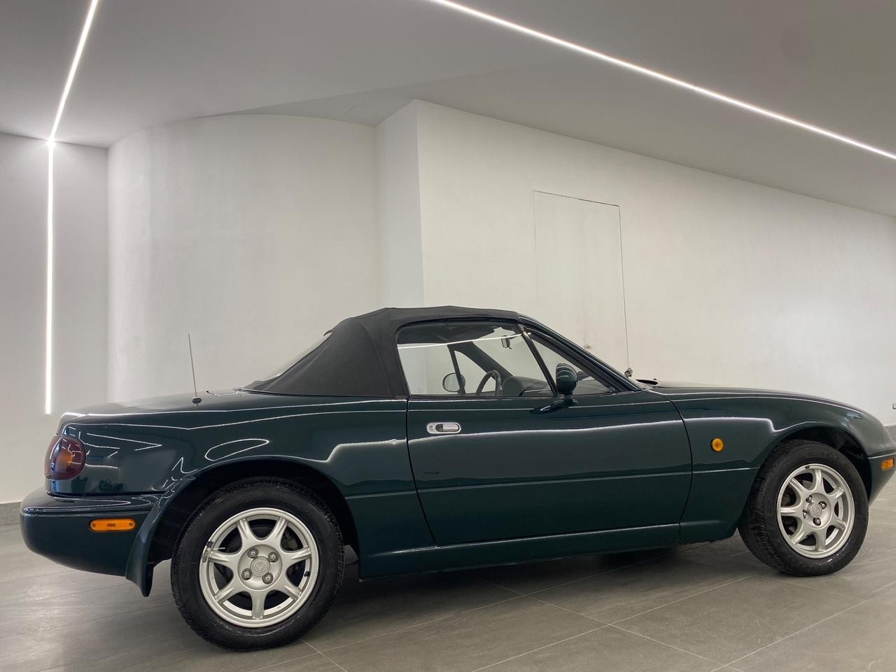 Mazda MX-5 1.6i 16V cat
