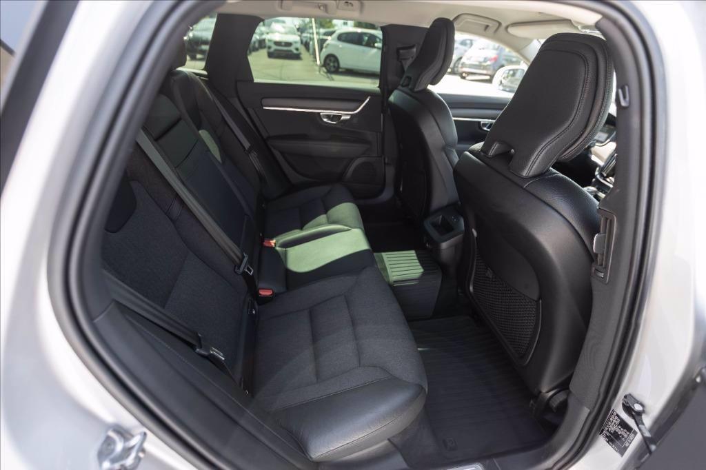VOLVO V90 Cross Country 2.0 d4 Business Plus awd geartr.my20 del 2020