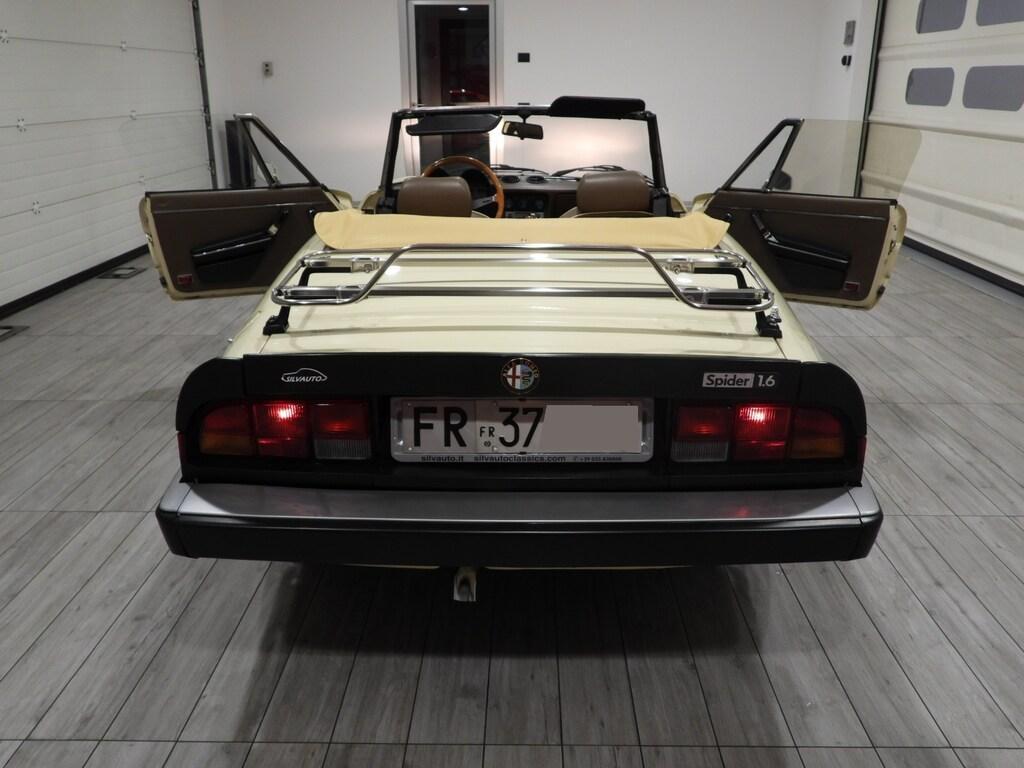 Alfa Romeo Spider 1.6