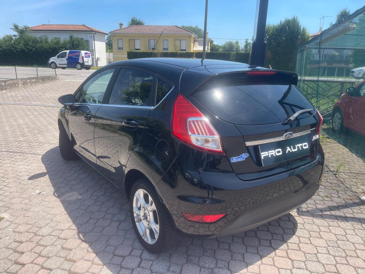 Ford Fiesta 1.4 5 porte Bz.- GPL Black & White Edition