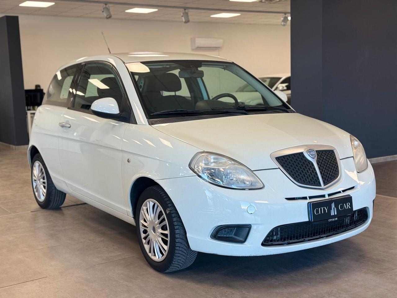 Lancia Ypsilon 1.2 Versus
