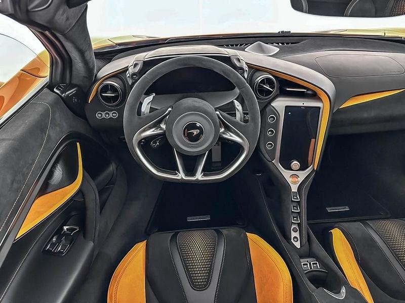McLaren 750S Spyder 4.0 V8 SpiderMY27 - McLaren Milano