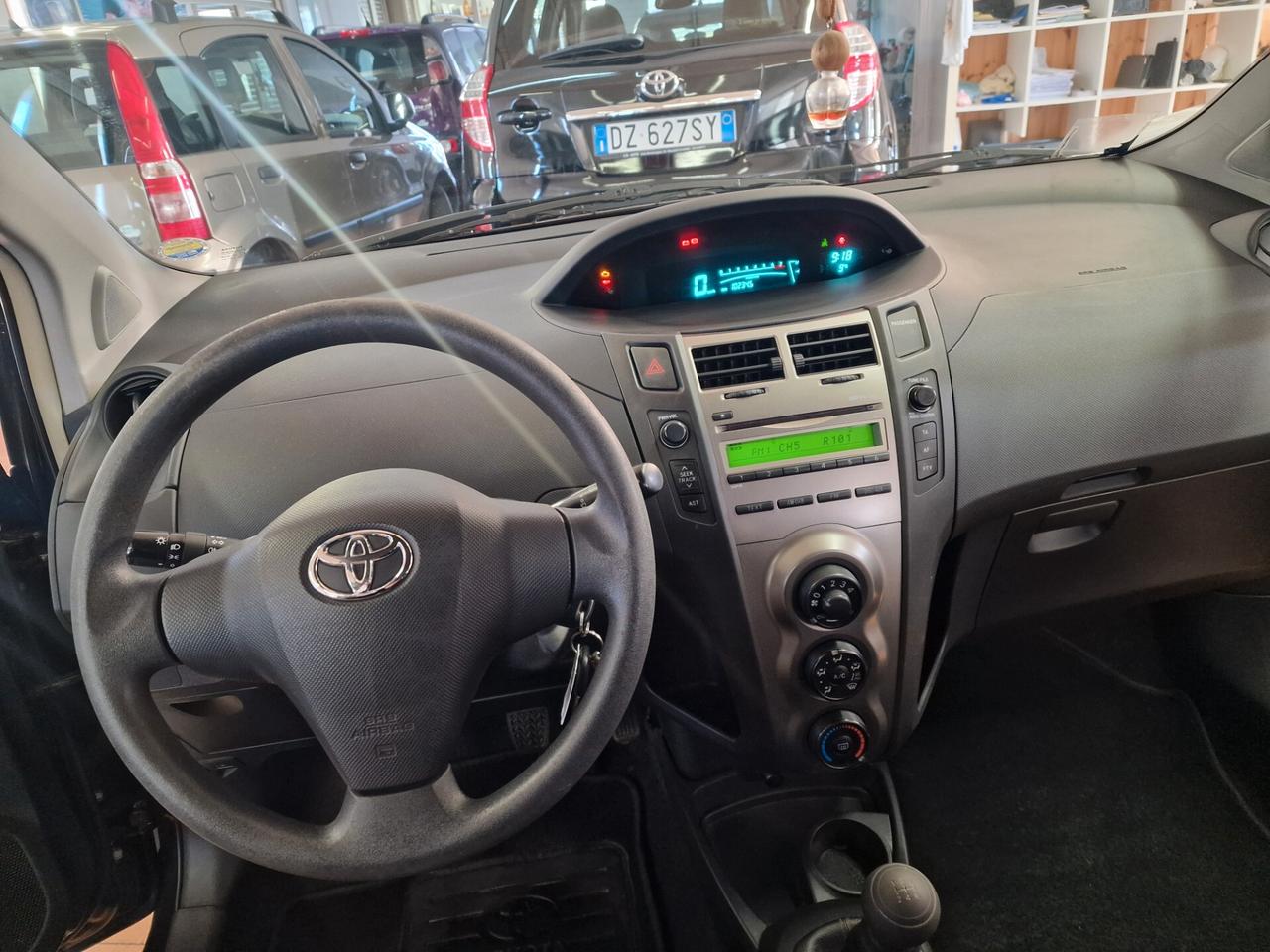 Toyota Yaris 1.0 5 porte Now, 102 mila chilometri