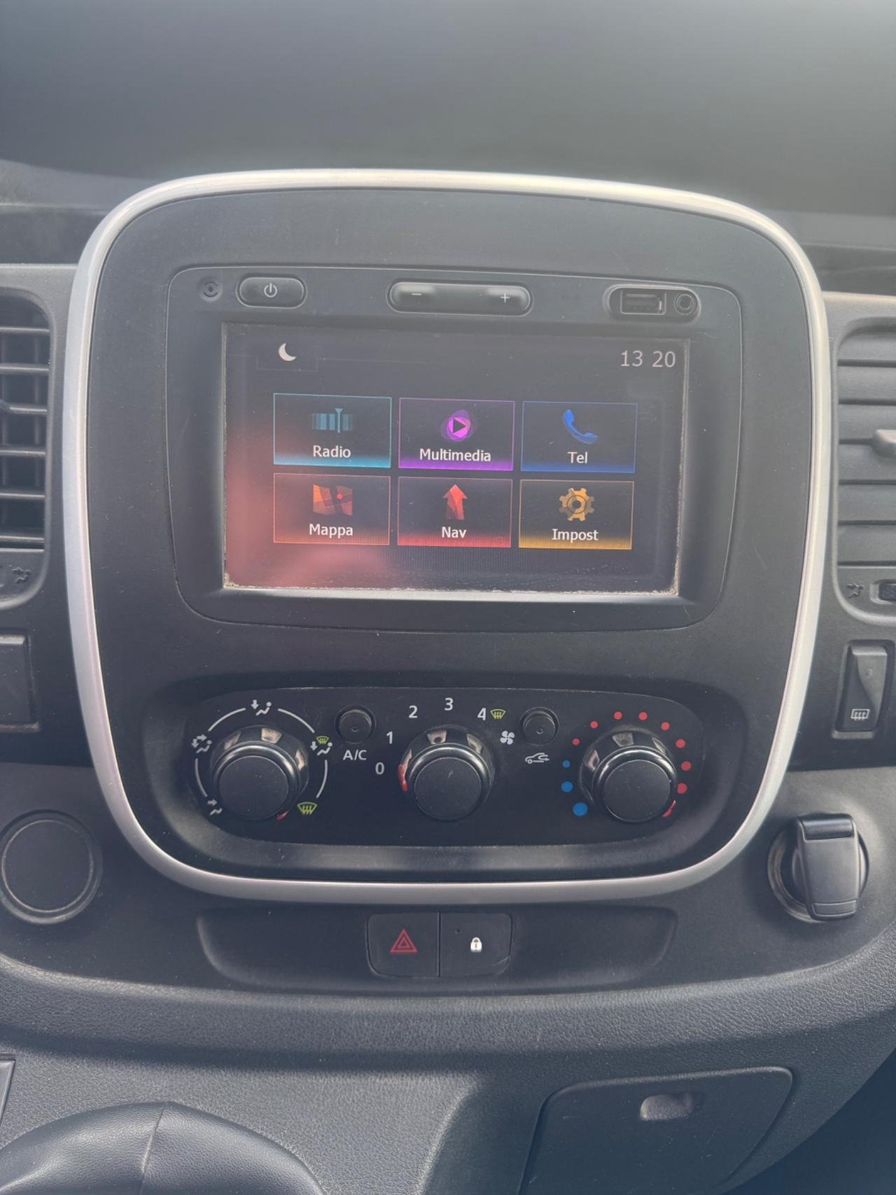 Renault Trafic 1.6 120CV Passo Lungo