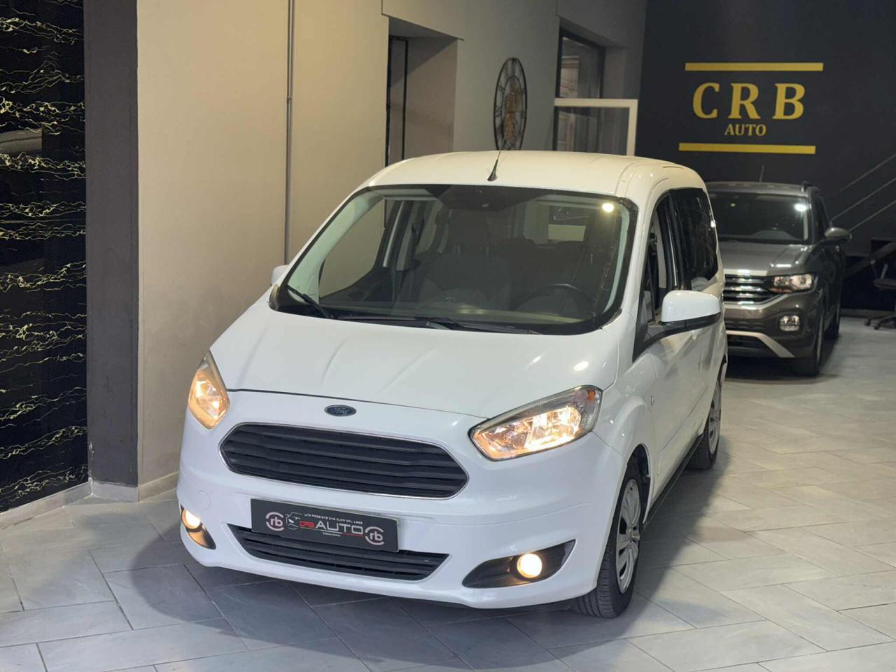 Ford Tourneo Courier 1.5 TDCI FURGONE VETRATO 5PO