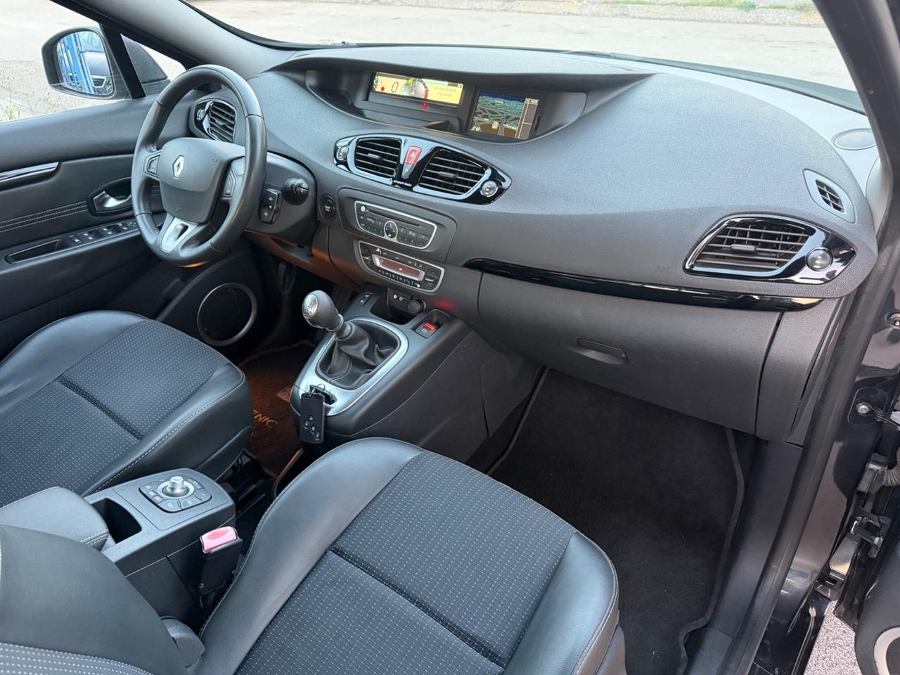 Renault Scenic 1.5 dCi 110 cv 2011 Navig retroc