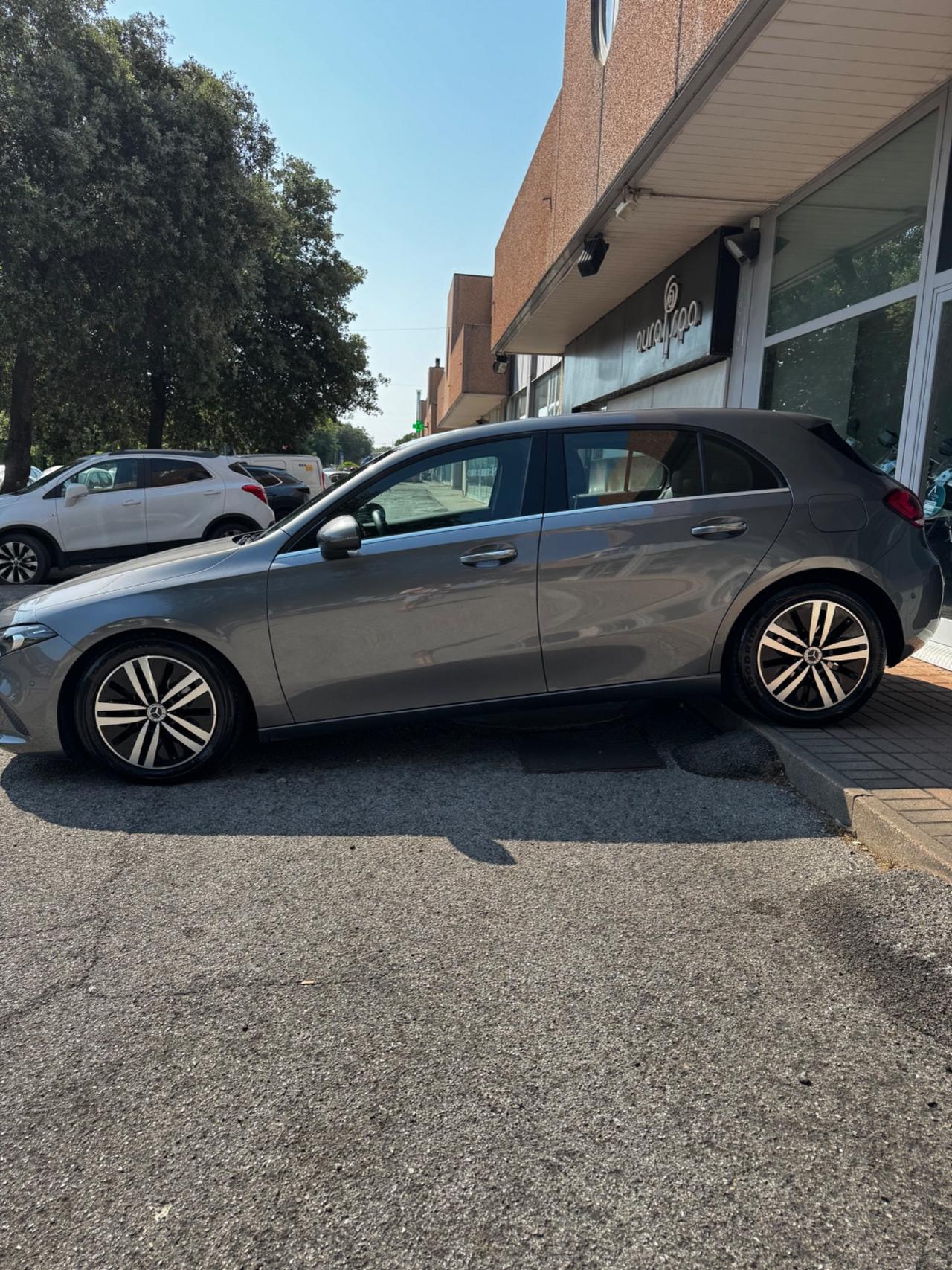 Mercedes-benz A 180 A 180 d Automatic Business Extra