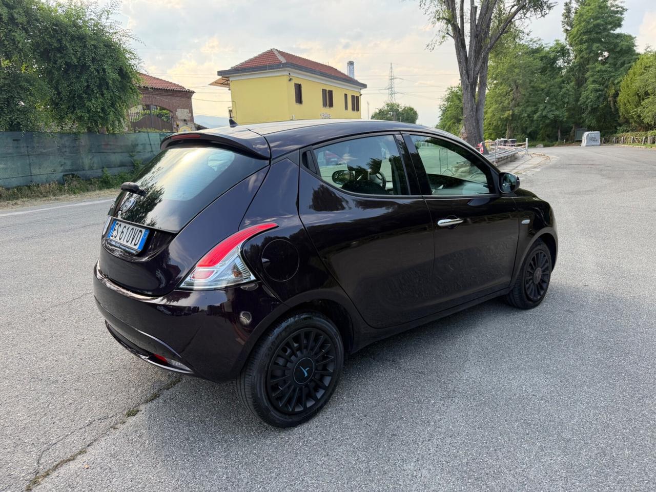 Lancia Ypsilon 1.2 69 CV 5 porte GPL Ecochic Elefantino