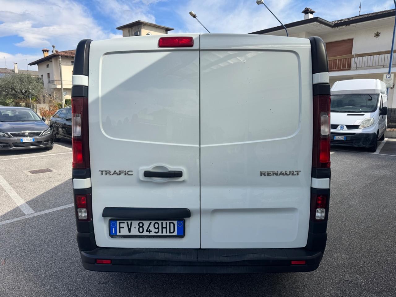 Renault Trafic T27 1.6dCi 125CV NETTO!!!