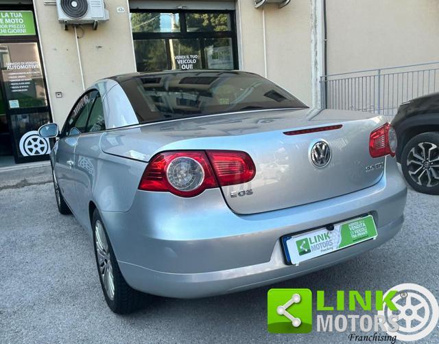 VOLKSWAGEN Eos .