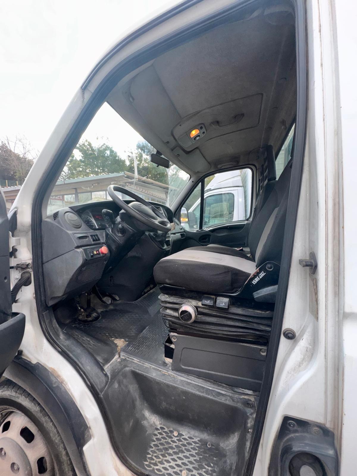 Iveco Daily 35C13 ribaltabile trilat.