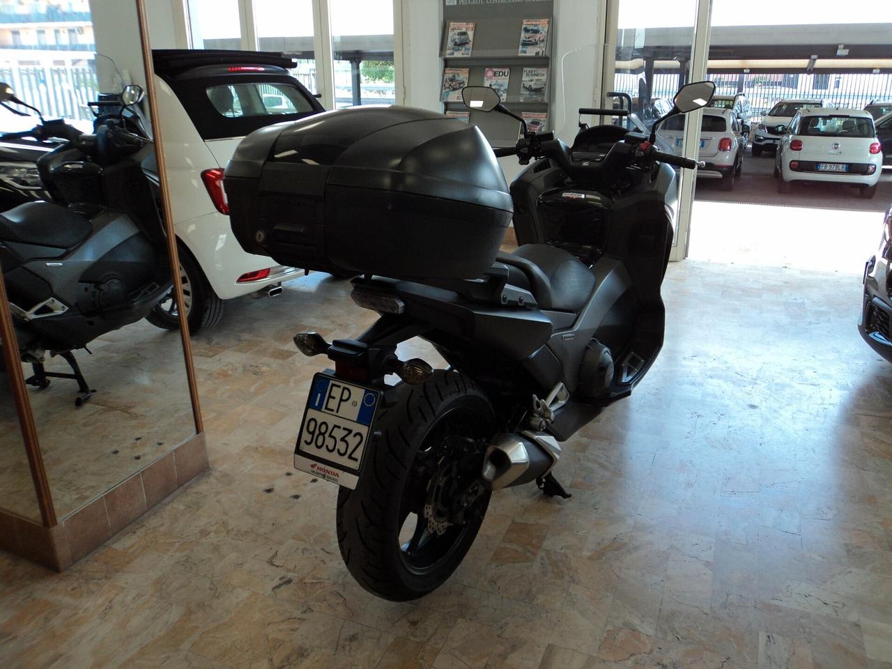 Honda Integra 750