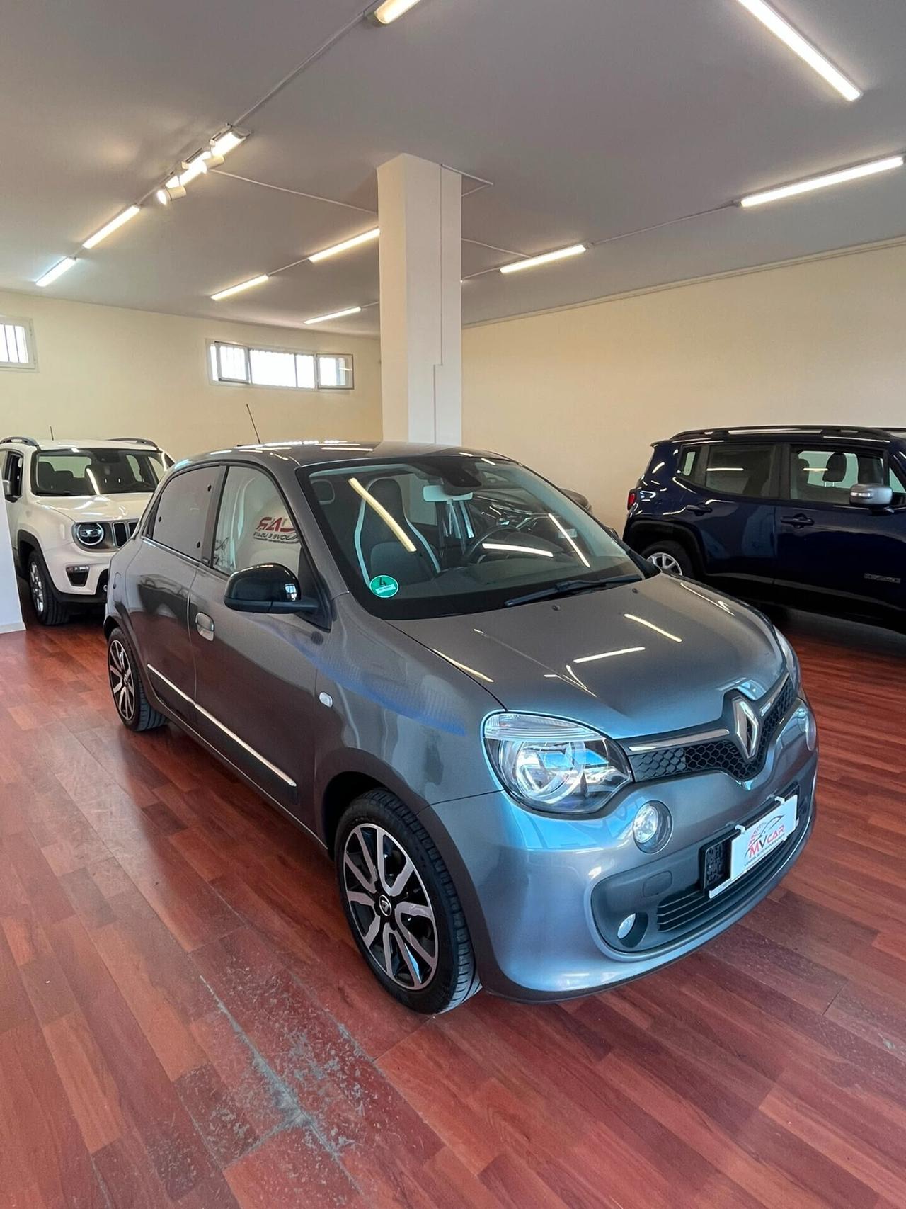 Renault Twingo 900 turbo 90 CV Automatica COSMIC