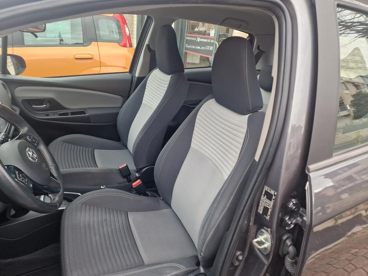 Toyota Yaris 1.5 Hybrid 5 porte Lounge
