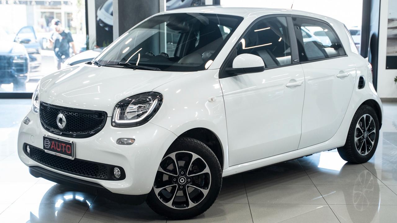 Smart ForFour 1.0 PASSION 71CV TWINAMIC AUTO NAVI LED FULL OPTIONAL