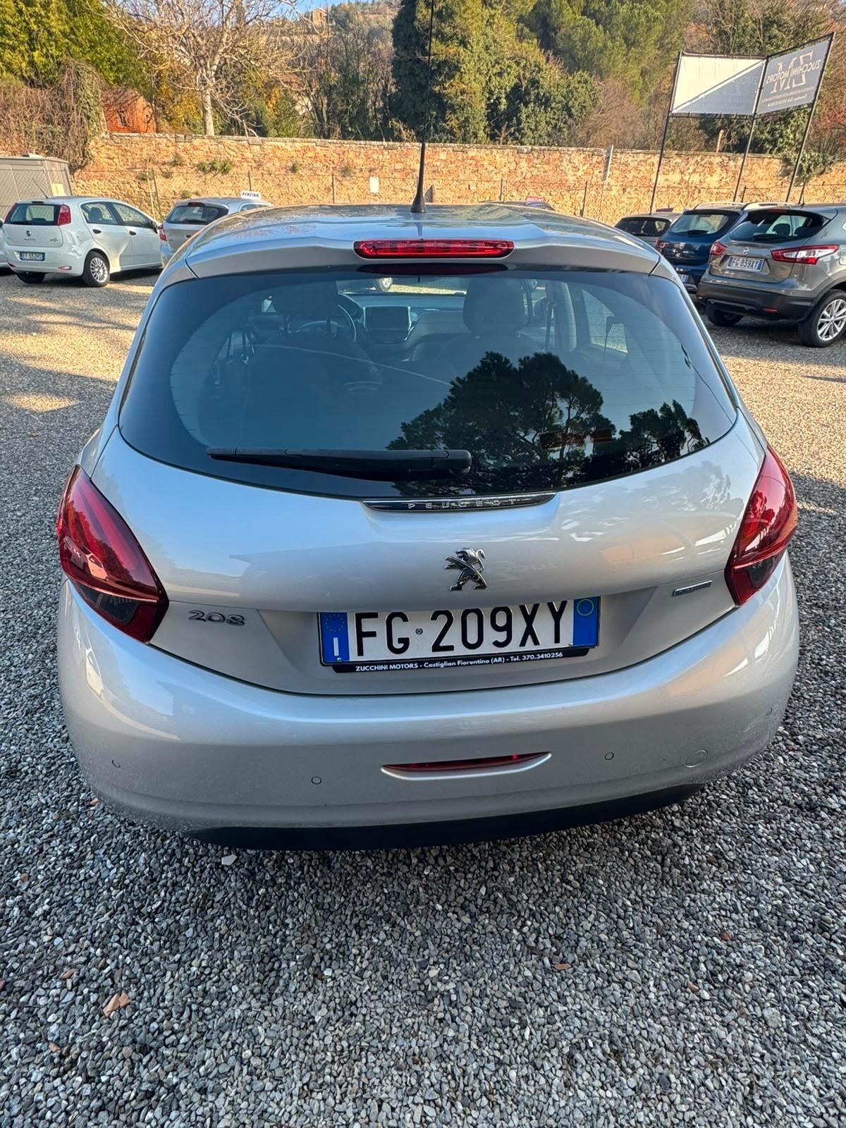 Peugeot 208 PureTech 82 5p. GPL Allure