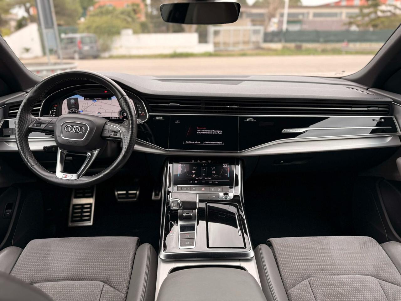 Audi Q8 50 TDI IDENTITY BLACK/23" RSQ8/PELLE