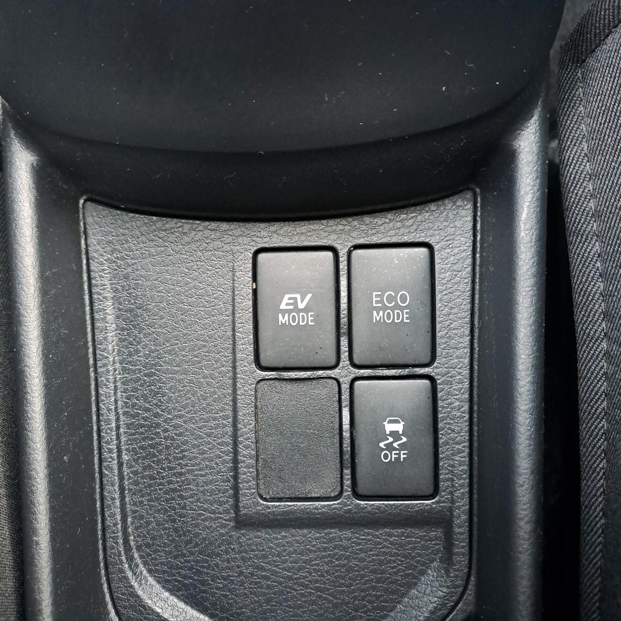 Toyota Yaris 1.5 Hybrid 73cv Business