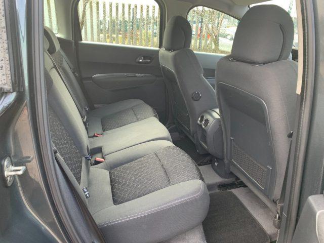 PEUGEOT 3008 1.6 HDi 115CV Business