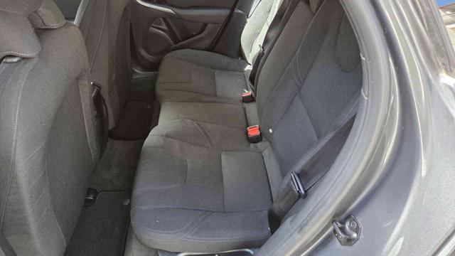 VOLVO V40 Cross Country D2 1.6 Momentum