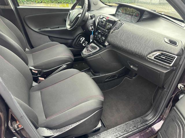 LANCIA Ypsilon 1.2 69 CV 5 porte Platinum