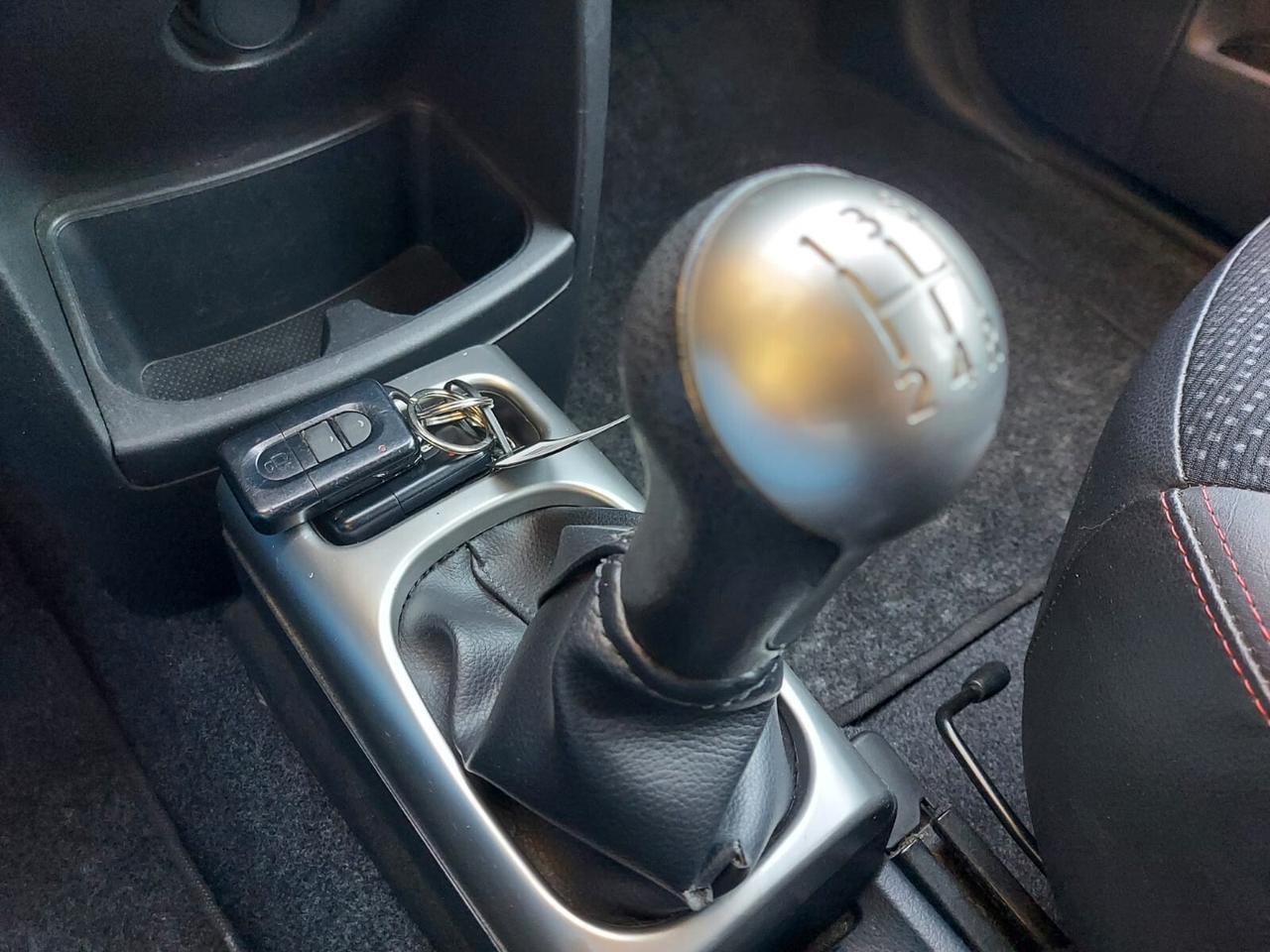 Nissan Note 1.4 16V Visia Benzina