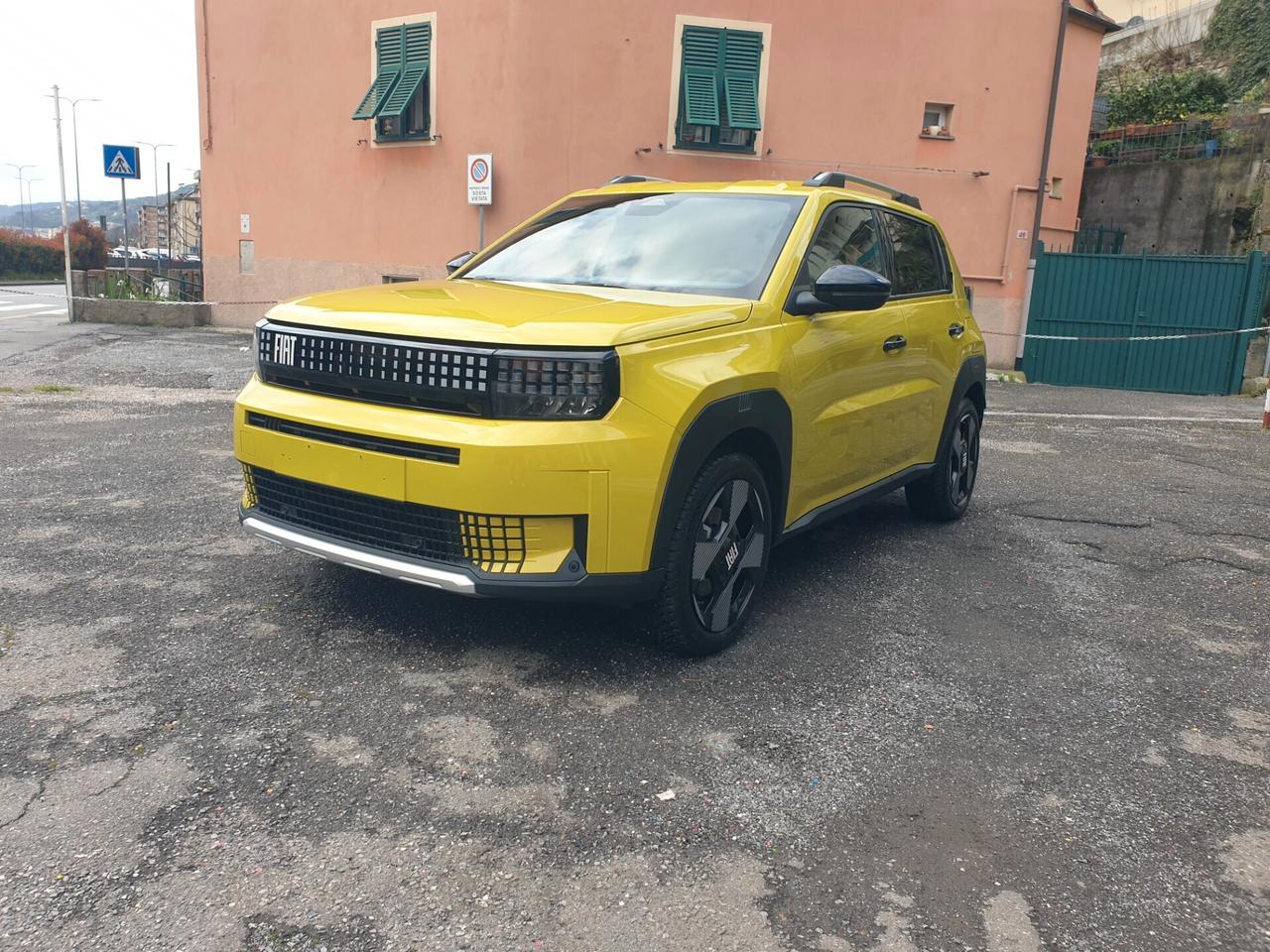 Fiat Grande Panda 1.2 Hybrid 110 CV S&S La Prima