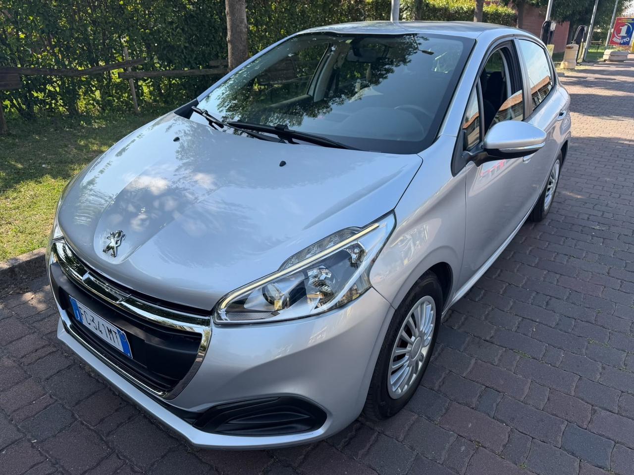 Peugeot 208 BlueHDi 75 5 porte Allure