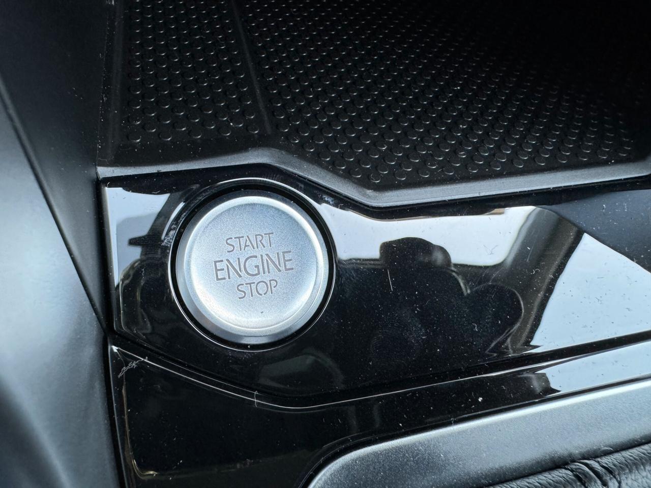 Volkswagen T-Roc 1.0 TSI 115CV Edition Plus / No Vincoli / IQ LIGHT