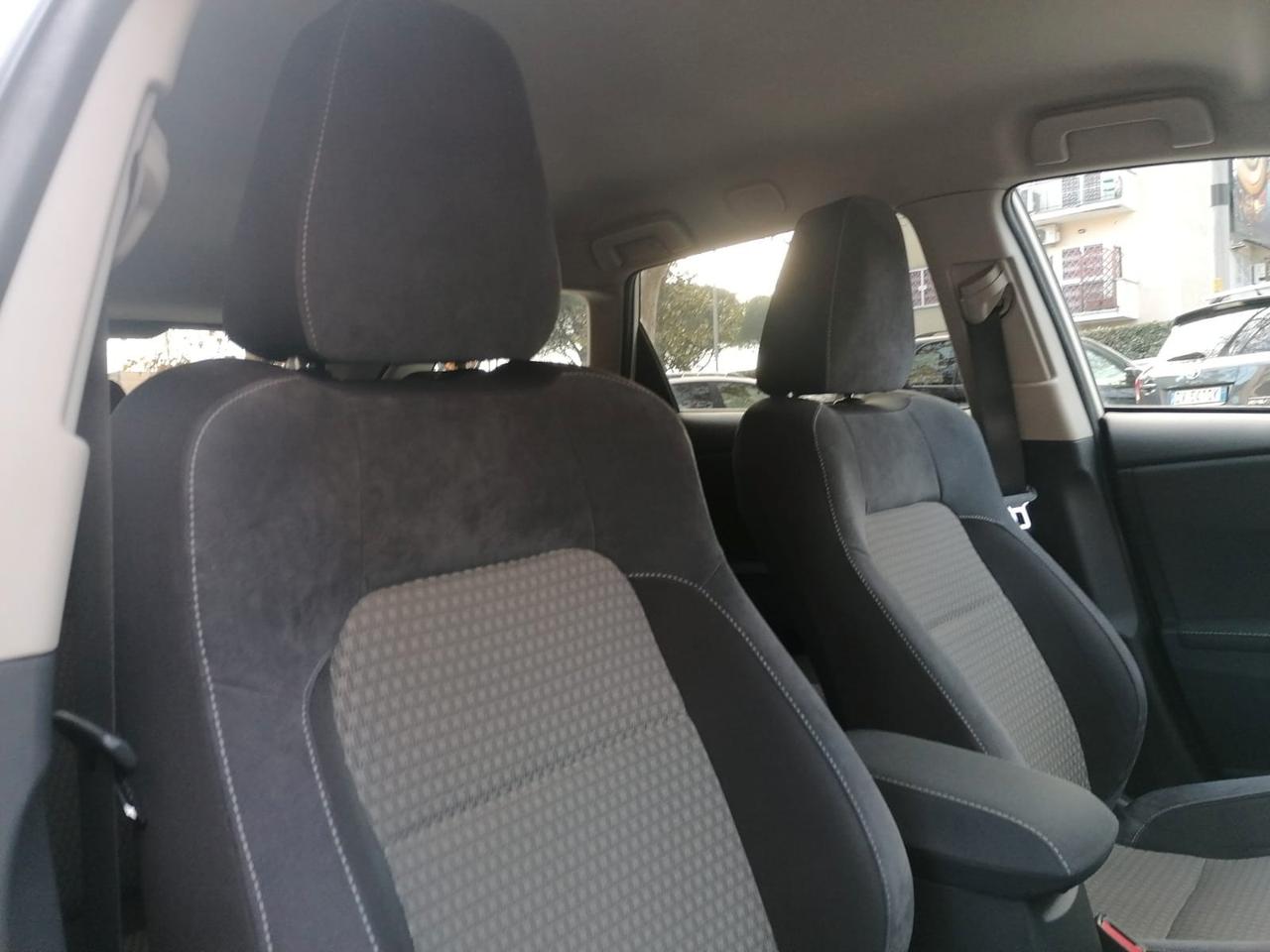 Toyota Auris Touring Sports 1.8 Hybrid Lounge