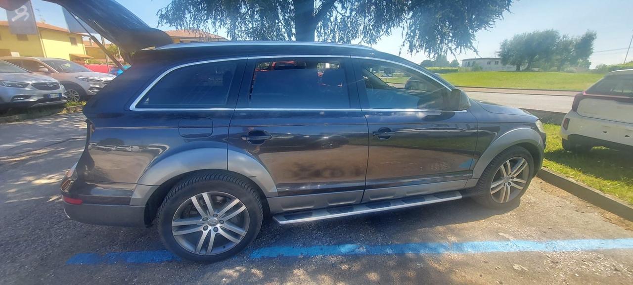 Audi Q7 4.2 V8 TDI quattro tiptronic