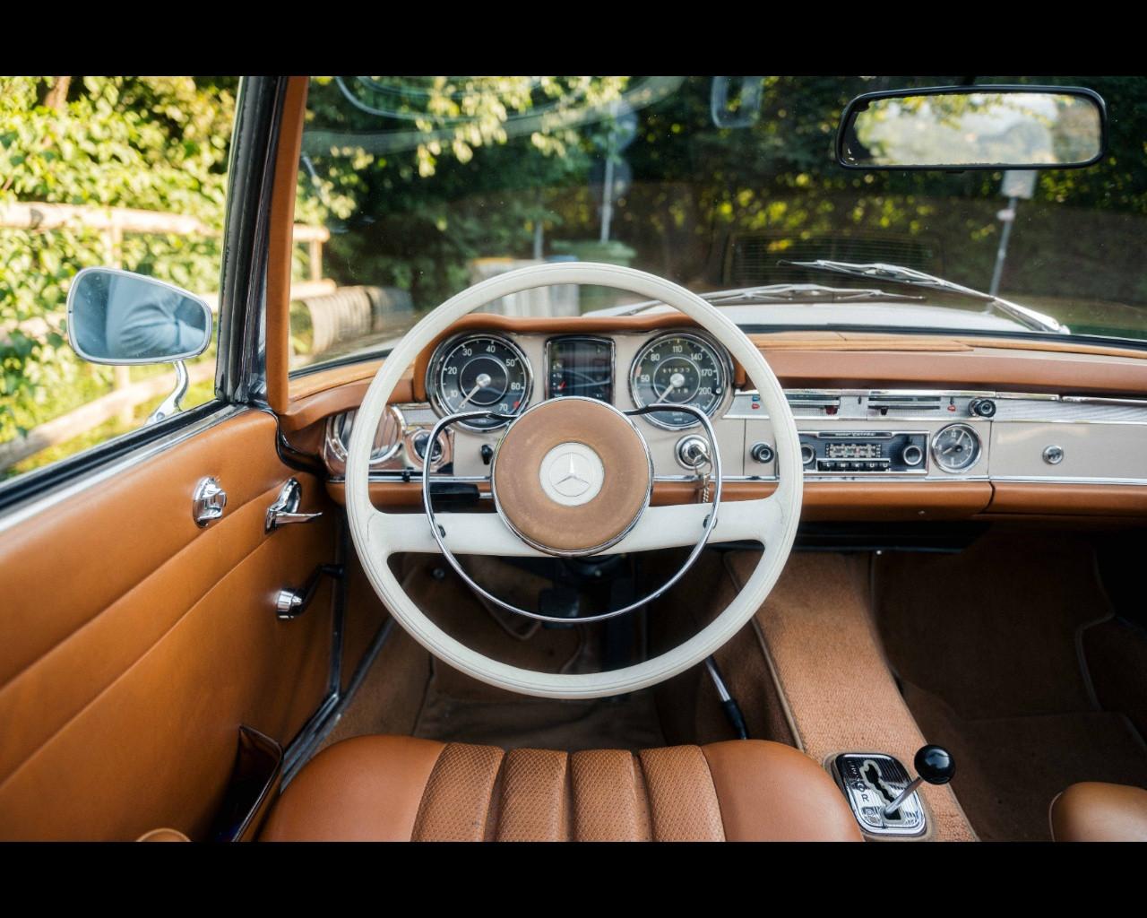 Mercedes-Benz 230SL Automatic "Pagoda" - ASI