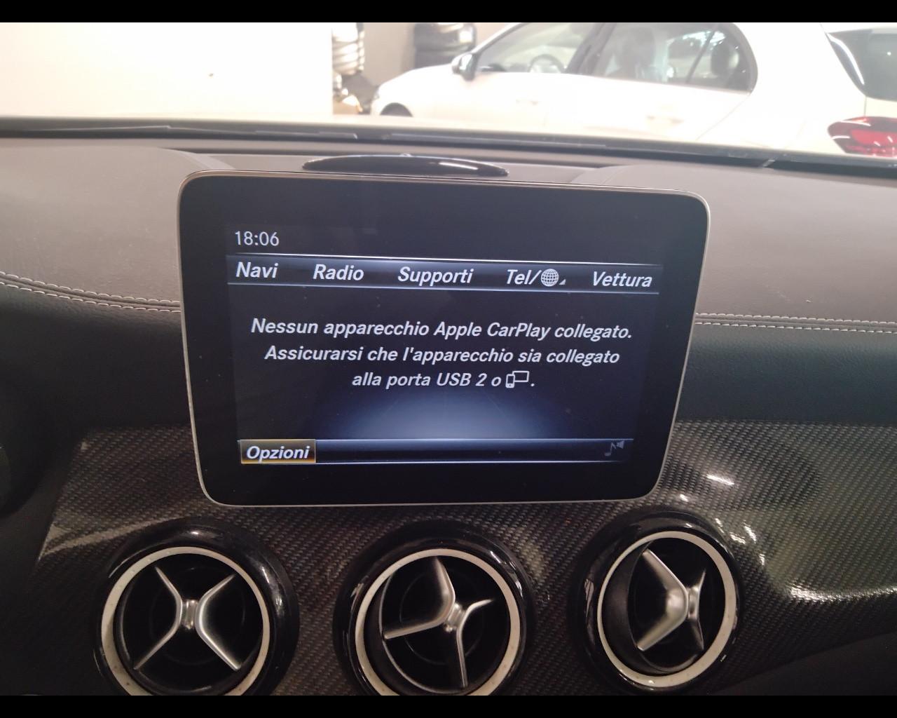 Mercedes-Benz GLA-X156 2017 - GLA 180 Night Edition auto