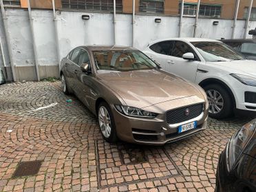 Jaguar XE 2.0 D Turbo 180 CV AWD aut. Prestige