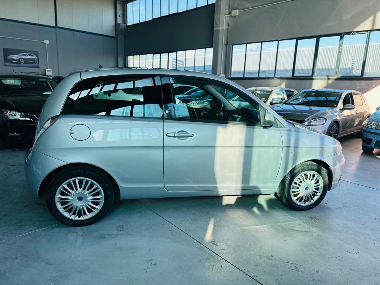 Lancia Ypsilon 1.4 Platino Ecochic GPL