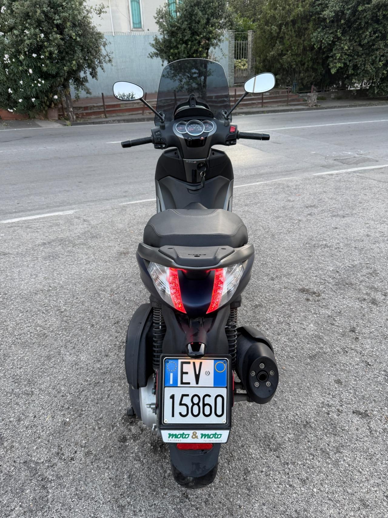 Piaggio Beverly 350