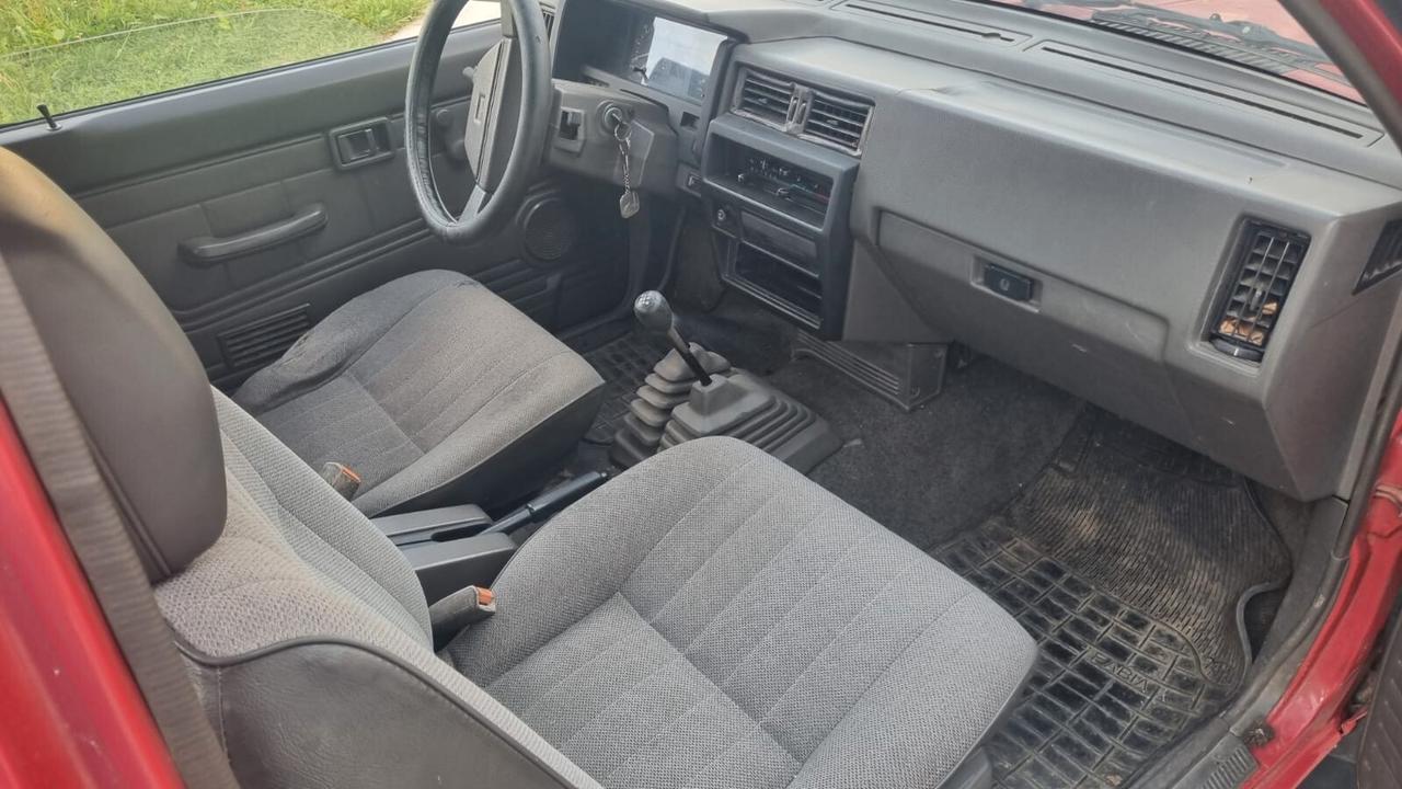 Nissan King Cab 2.5d 4x4 163.000km