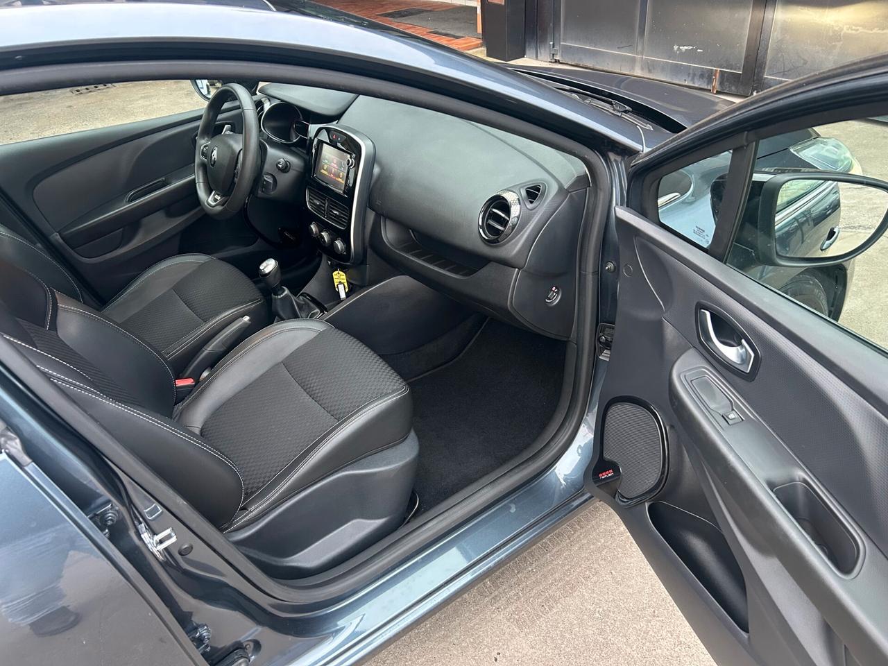 Renault Clio dCi 8V 75 CV 5 porte Moschino Zen
