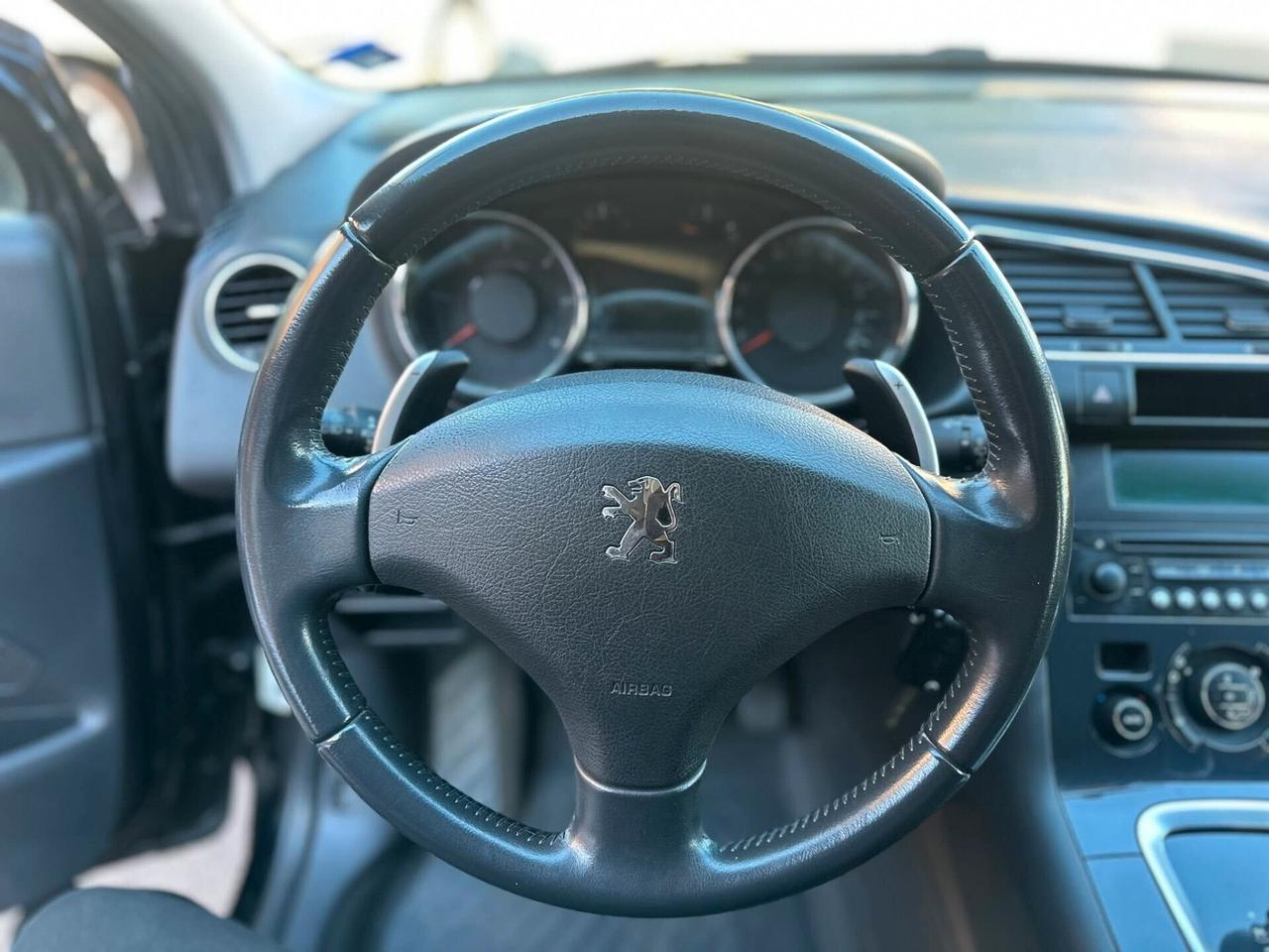 Peugeot 3008 1.6 HDi 110CV cambio robotizzato Premium