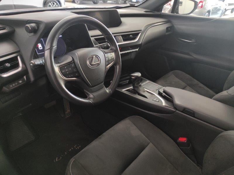 LEXUS UX - UX Hybrid Business