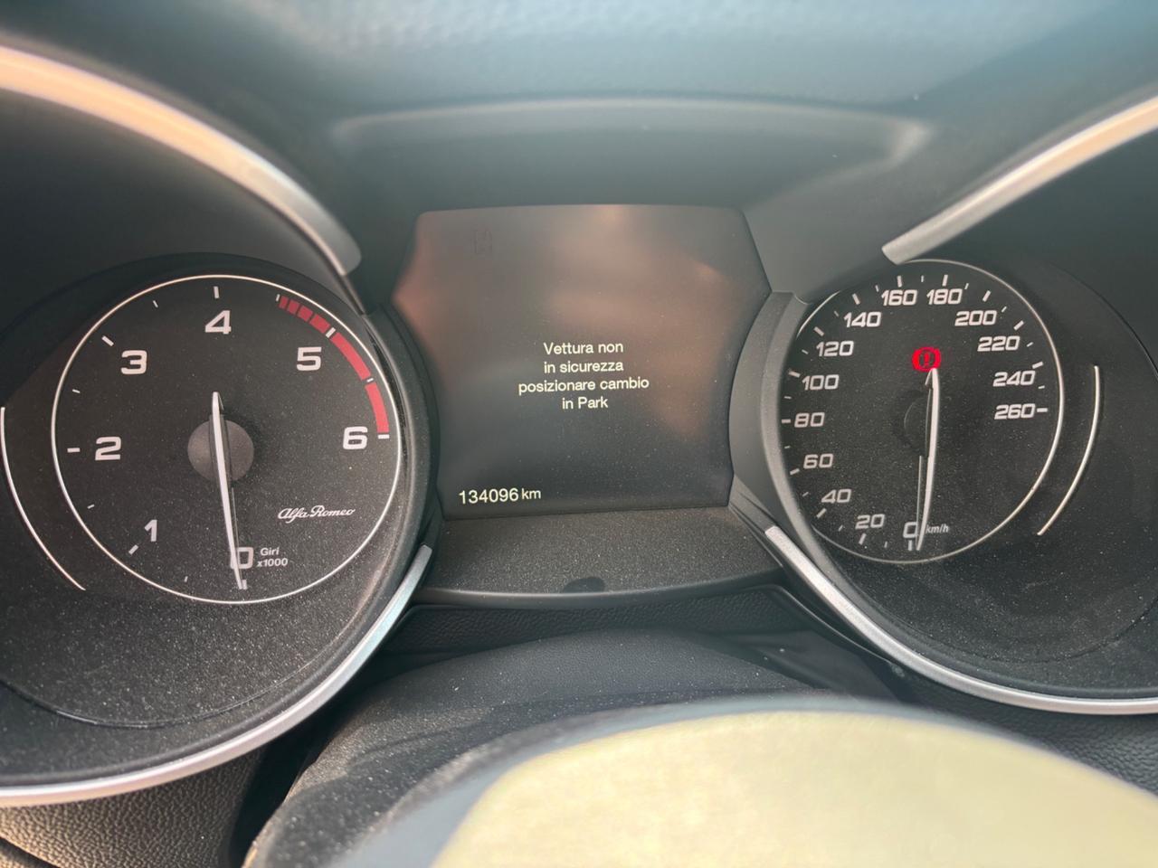 Alfa Romeo Stelvio 2.2 Turbodiesel 190 CV AT8 Q4 Business