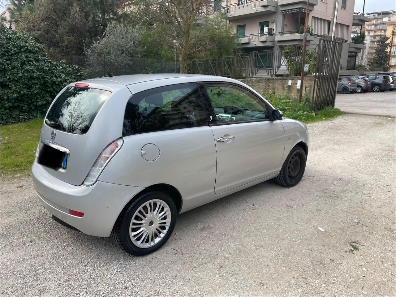 Lancia Ypsilon 1.2 Platino