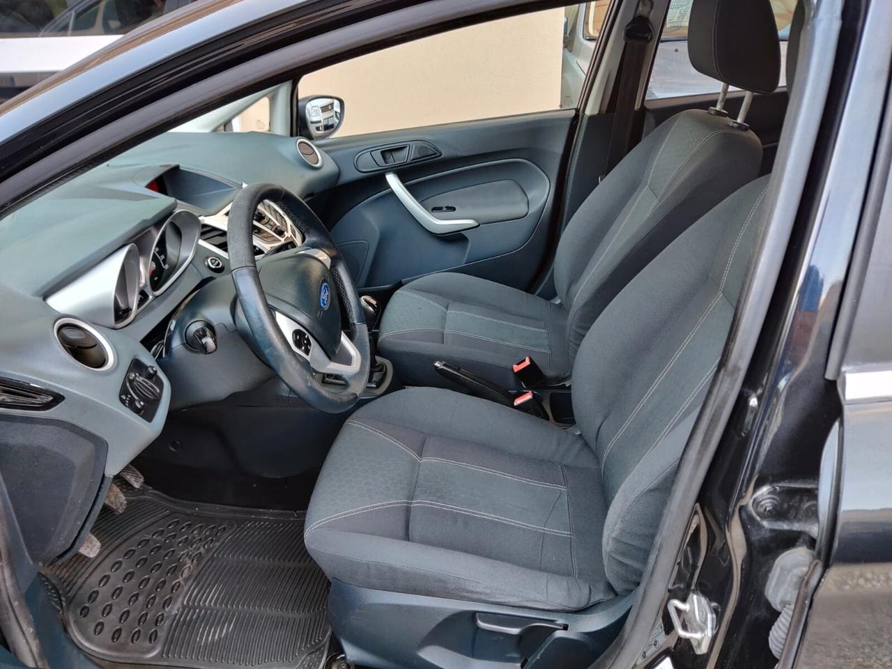 Ford Fiesta 1.4 TDCi 5p. Titanium